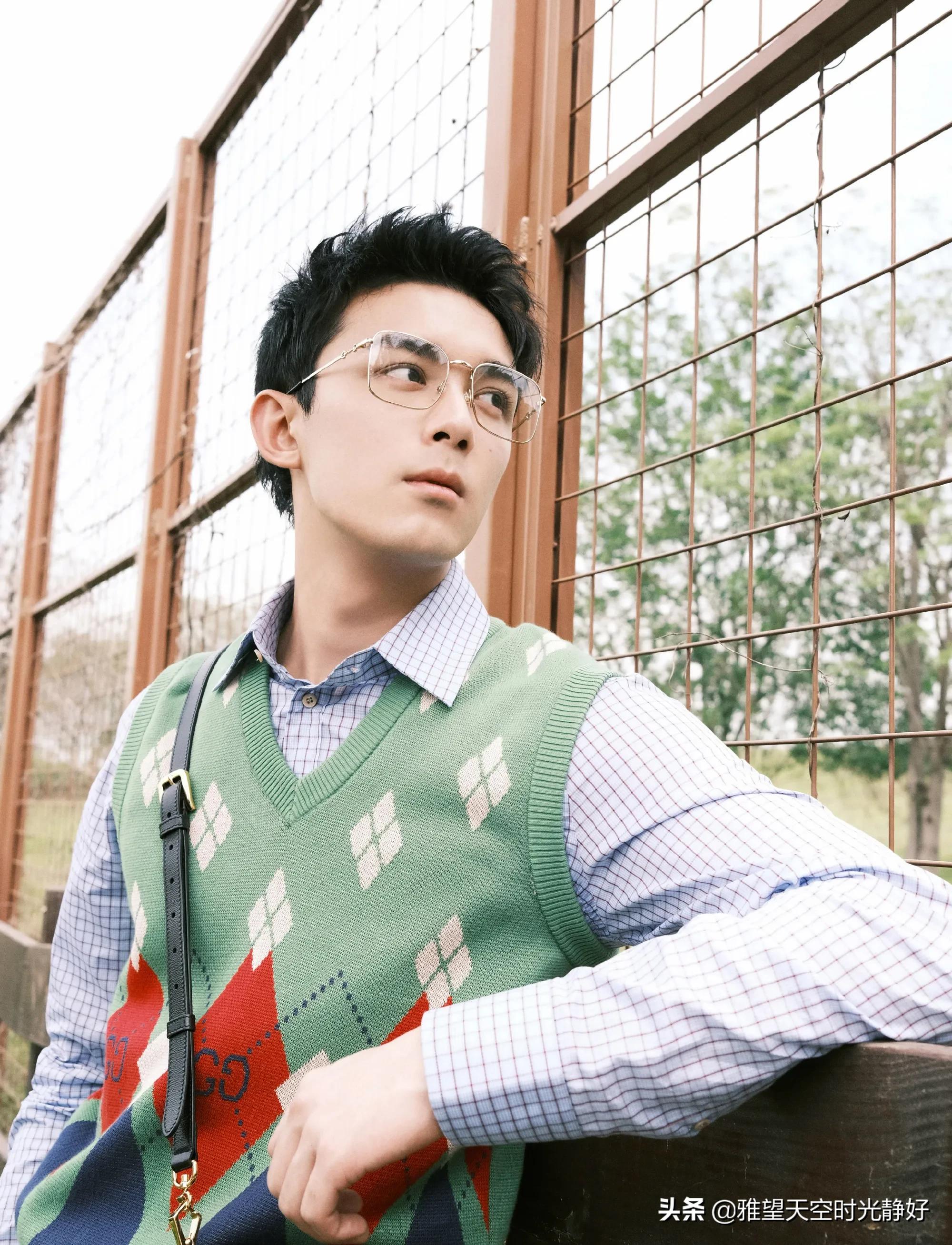 盘点国内男明星眼镜杀高清写真照斯文帅气沉稳内敛雅致贵气
