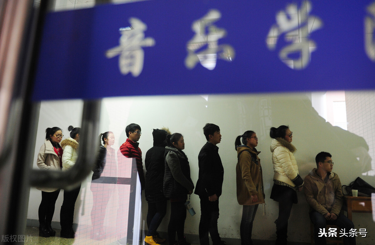 艺考家庭条件,家庭条件一般该不该学美术