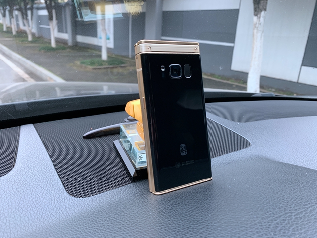 三星w2018高定版拆机视频,三星w2018高定版什么处理器