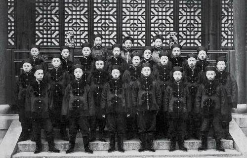 有多风光就有多凄惨：丧钟里的八旗子弟