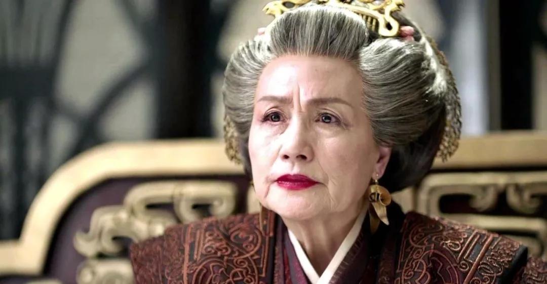 李沁在庆余年里面口红色号,李沁珊瑚色口红