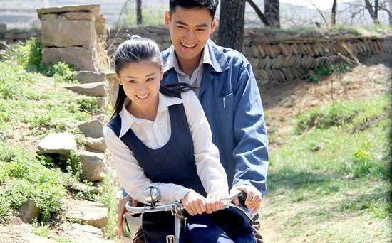 路遥谈贾平凹哭了,贾平凹评价路遥经济困难