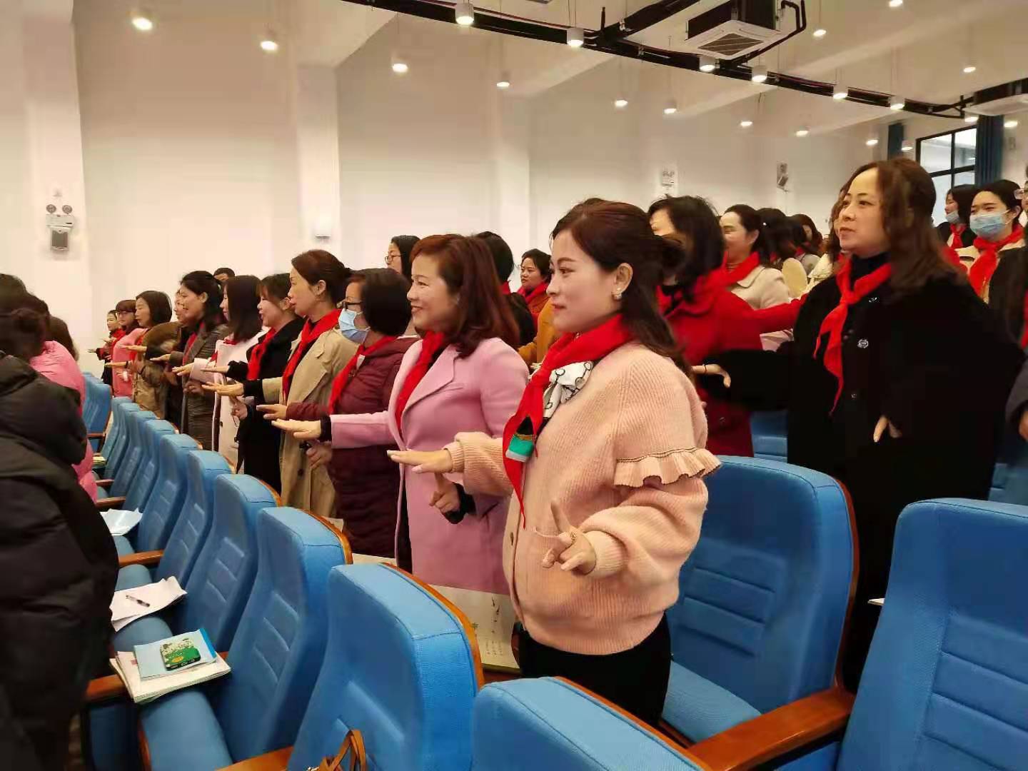 东坡小学美好生活,眉山东坡小学书香校园