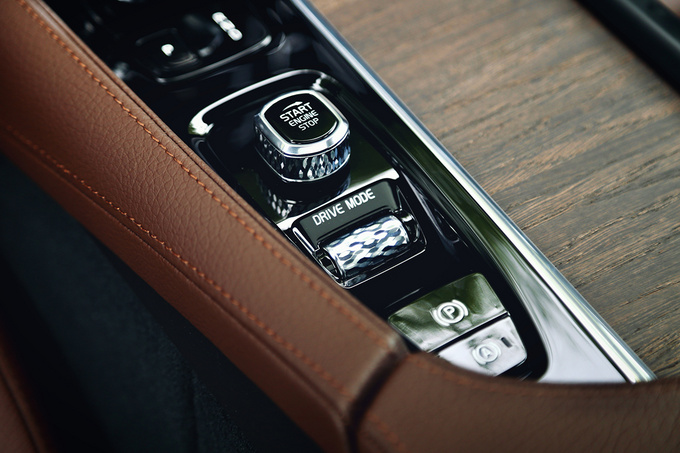 沃尔沃210测评,2017年沃尔沃s90至尊测评