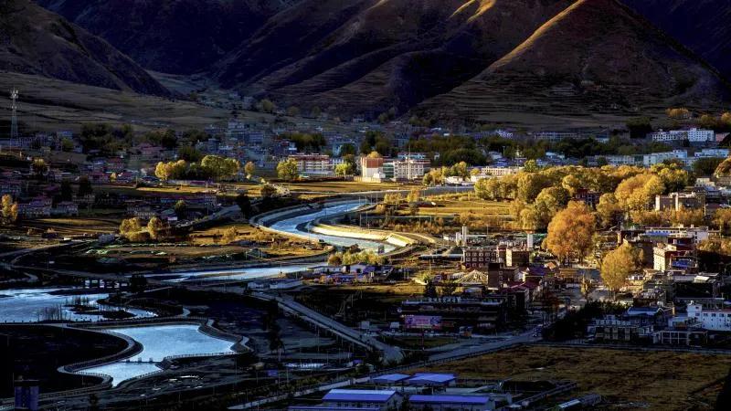 9月国内最美的10个最佳旅行地推荐,金秋十月寻找最美旅行地