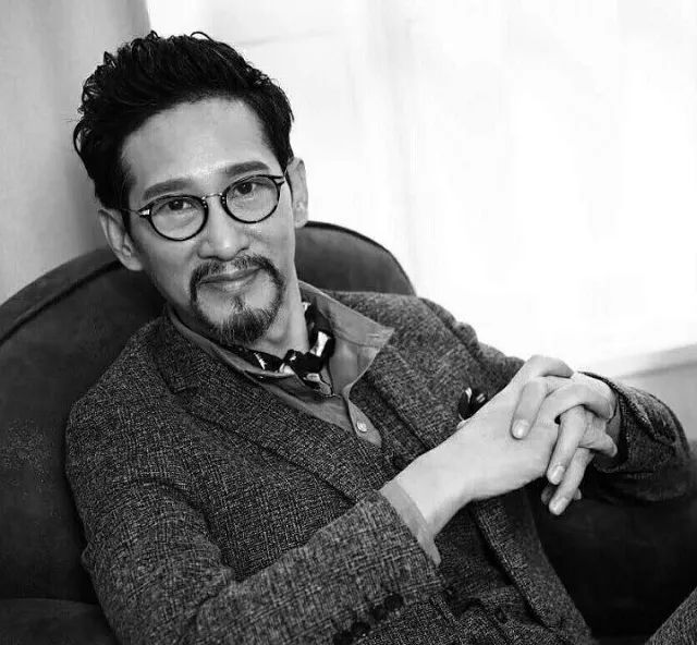 王劲松对娱乐圈的评价,王劲松为什么一年演戏那么多