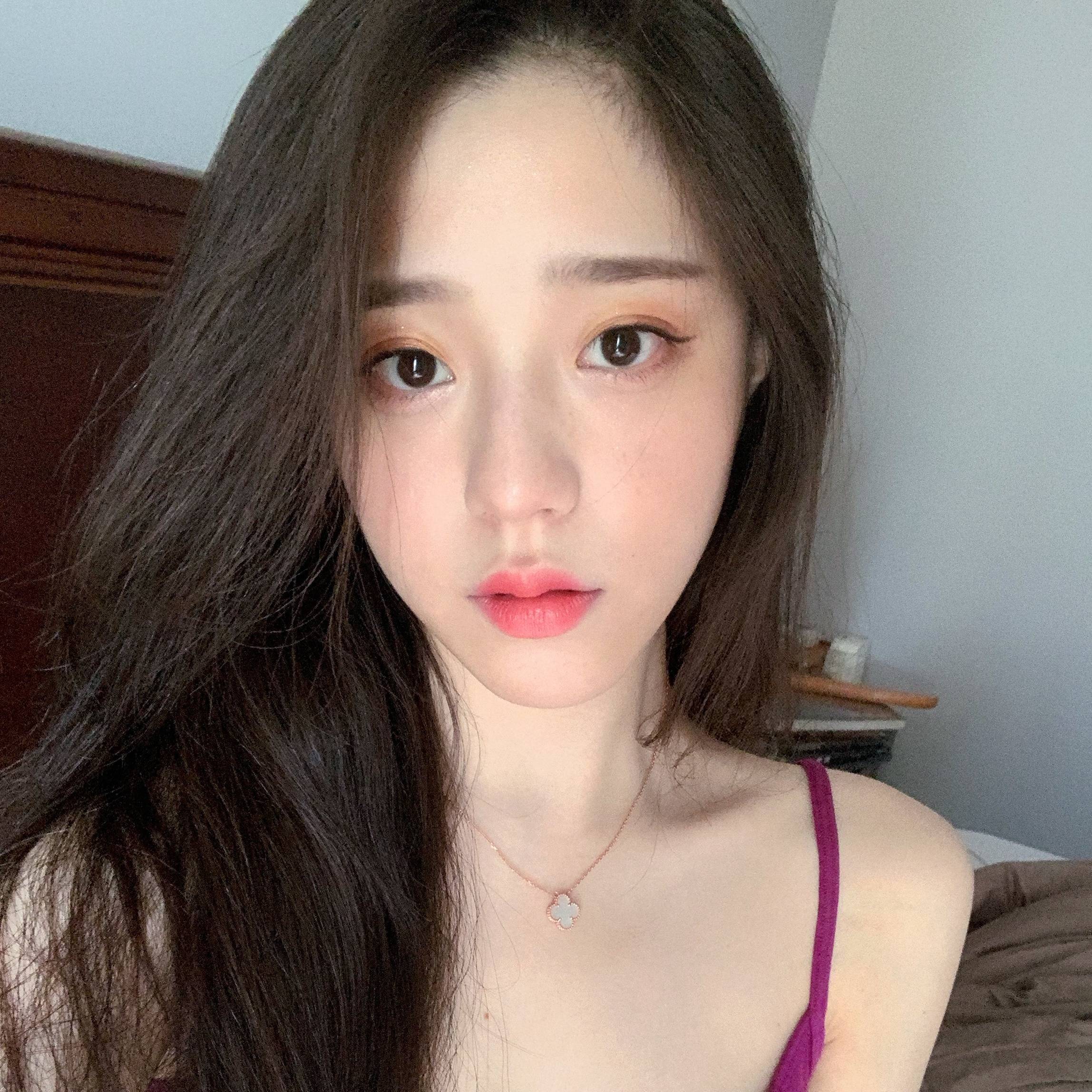 热门粉底液分享,迪奥水润,圣罗兰轻薄不卡粉,NARS抗氧化效果好