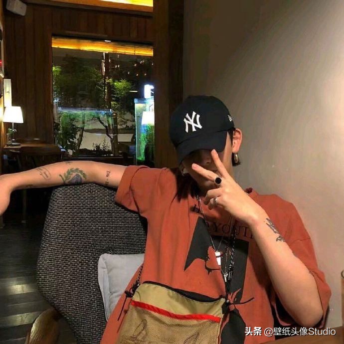 浪漫玫瑰男生头像,男生玫瑰浪漫头像