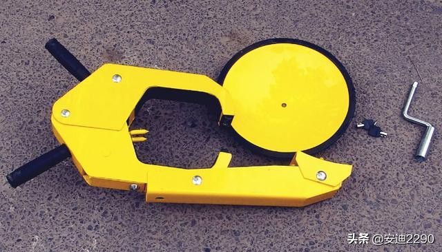 汽车轮胎被锁住了怎么解锁,轮胎恶意被锁