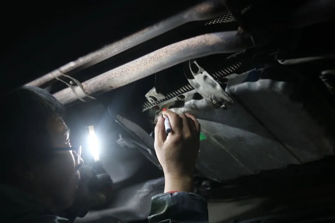 怪兽修车老车翻新,宝马e90325i