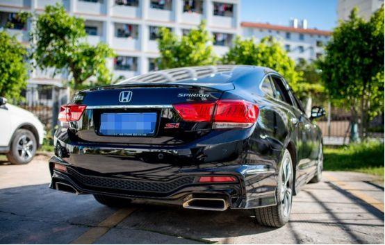 高速之王大众迈腾加速是又快又稳,雅阁迈腾高速稳定性真实感受