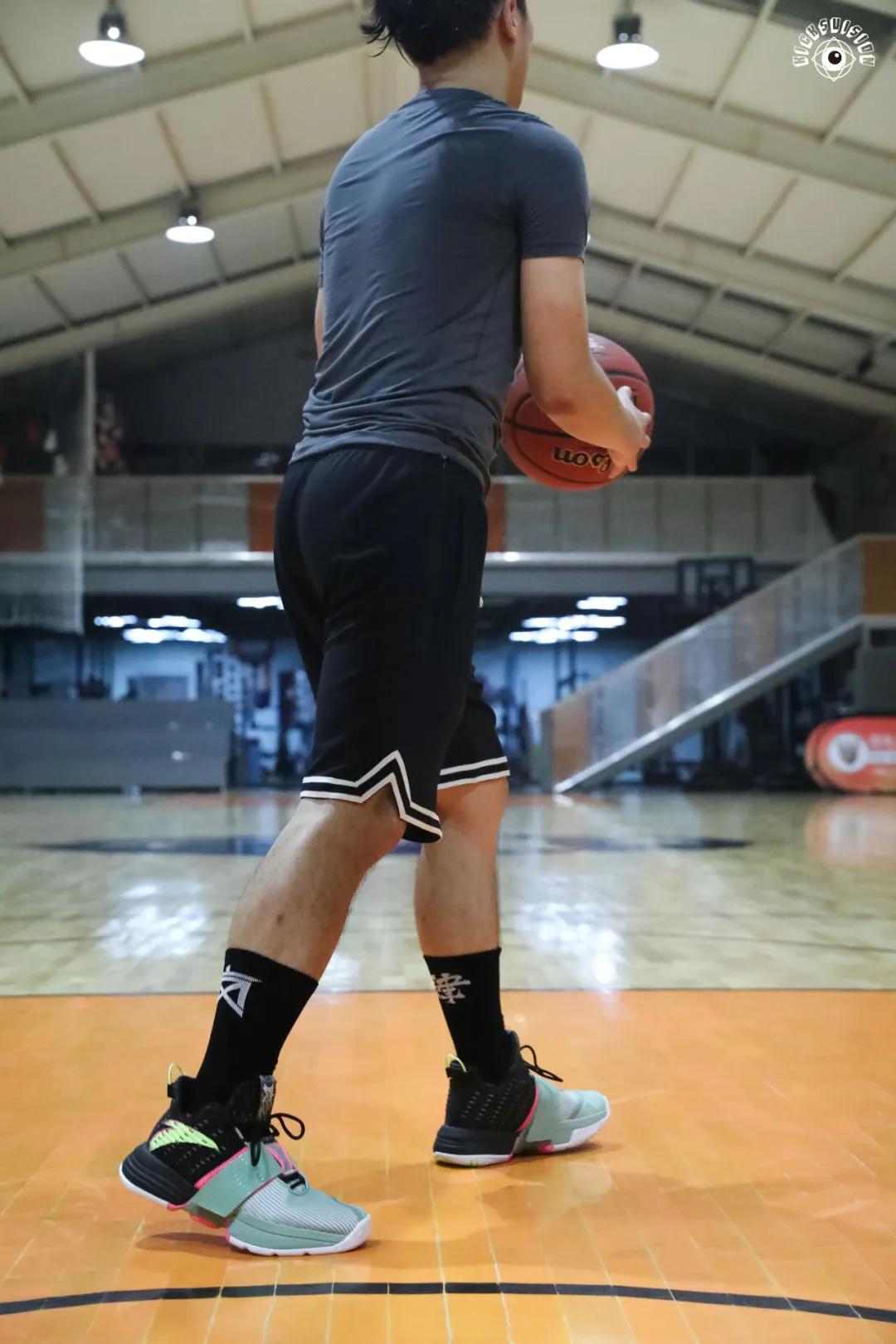 无论是打球还是穿鞋，你都「要疯」一点|KVSN众测