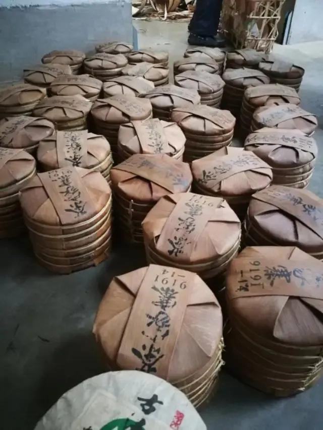 普洱陈香和糯香哪个好,普洱陈香和霉味的区别