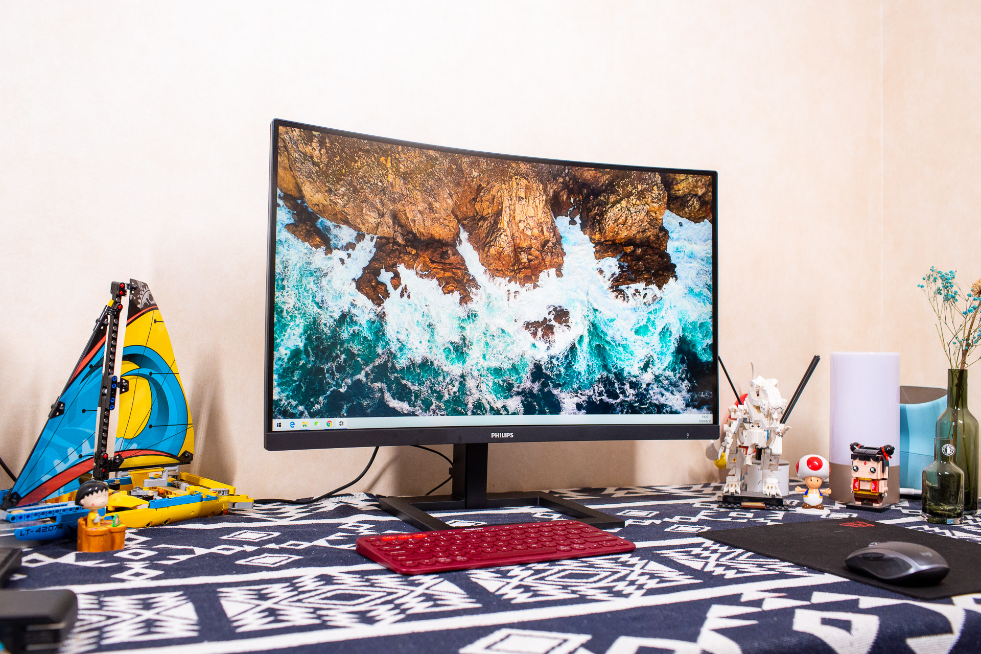 飞利浦275m7c曲面显示器测评,2千左右飞利浦2k显示器推荐