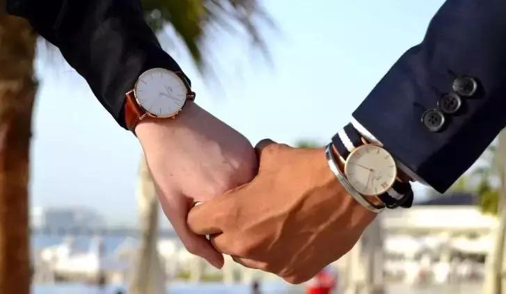 为什么dw手表这么好被吐槽,dw手表网上为何有580块钱的正品