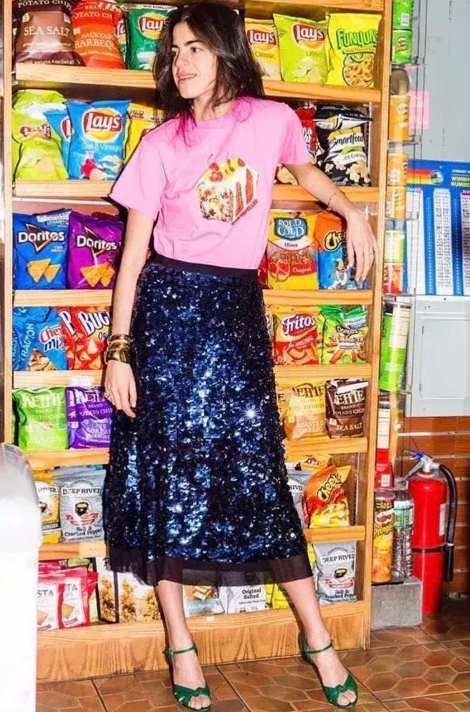 t恤穿久了偶尔也要换个风格,t恤穿好几年不旧的洗法