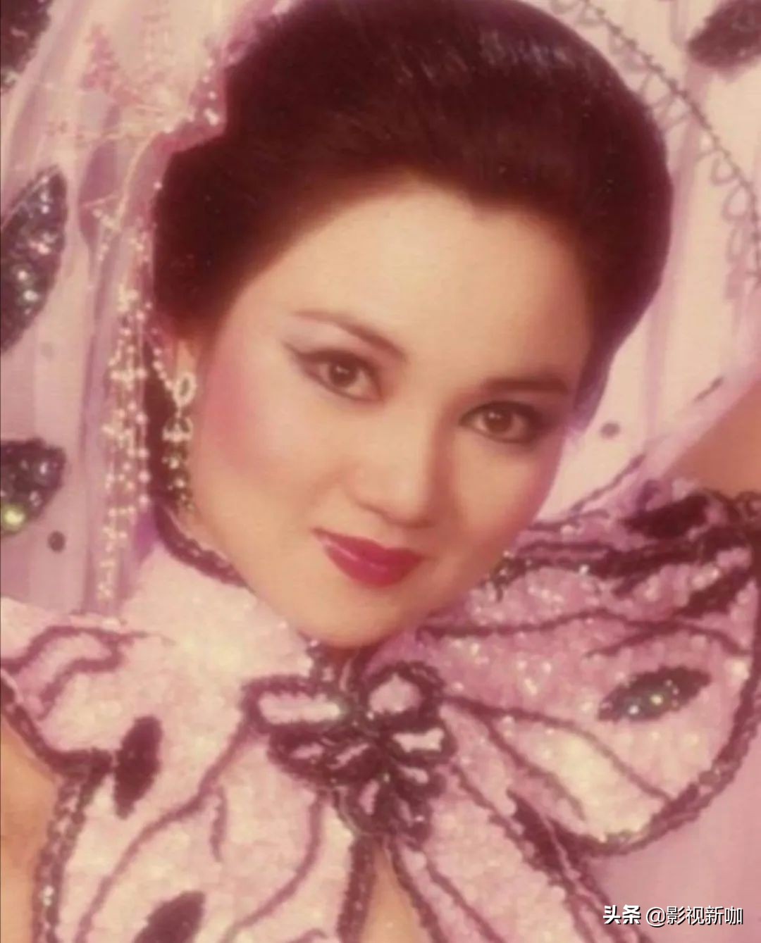 她是娱乐圈的特例,没有人比她还惨