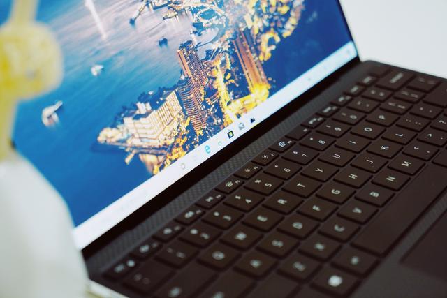 xps139300哪一年的,xps13配什么笔记本