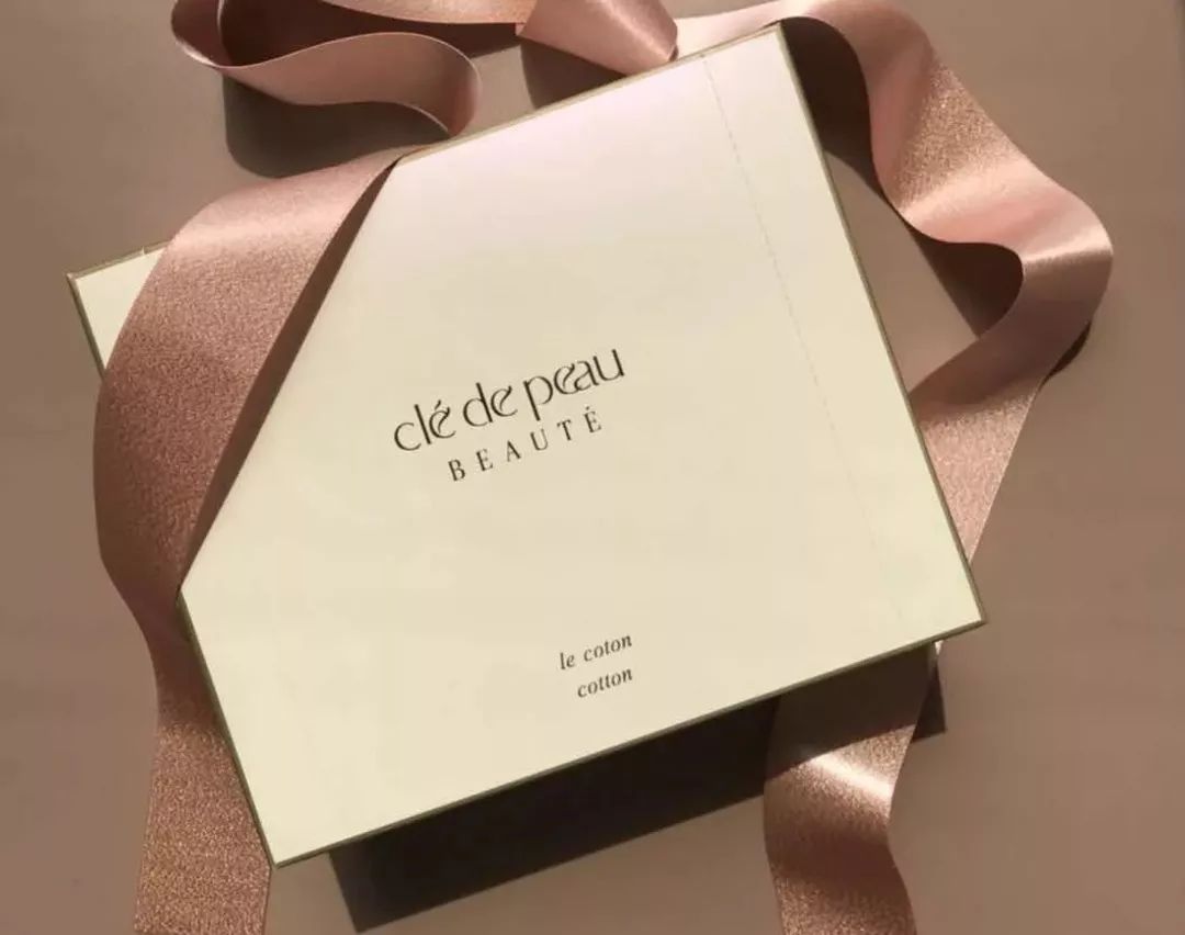 开箱|11月最动听情话:“有你的快递儿。”