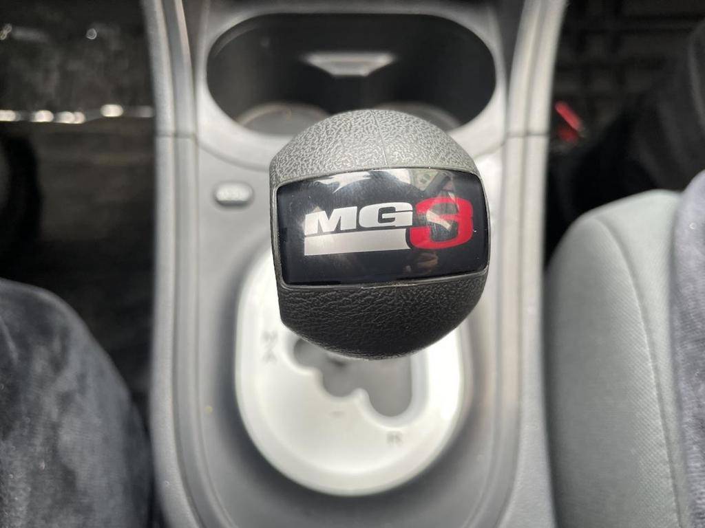 5年后再次坐上这辆MG3，眼角有泪，把酒当歌