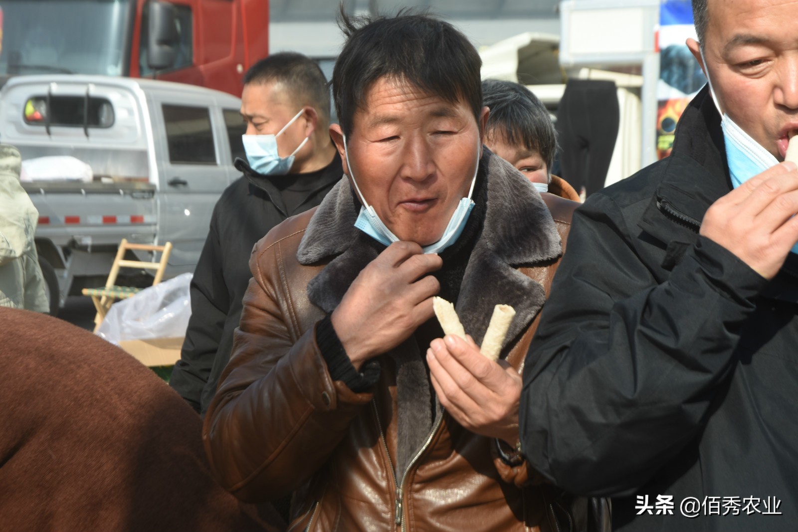 适合农村老人的摆摊生意,农村集市摆摊