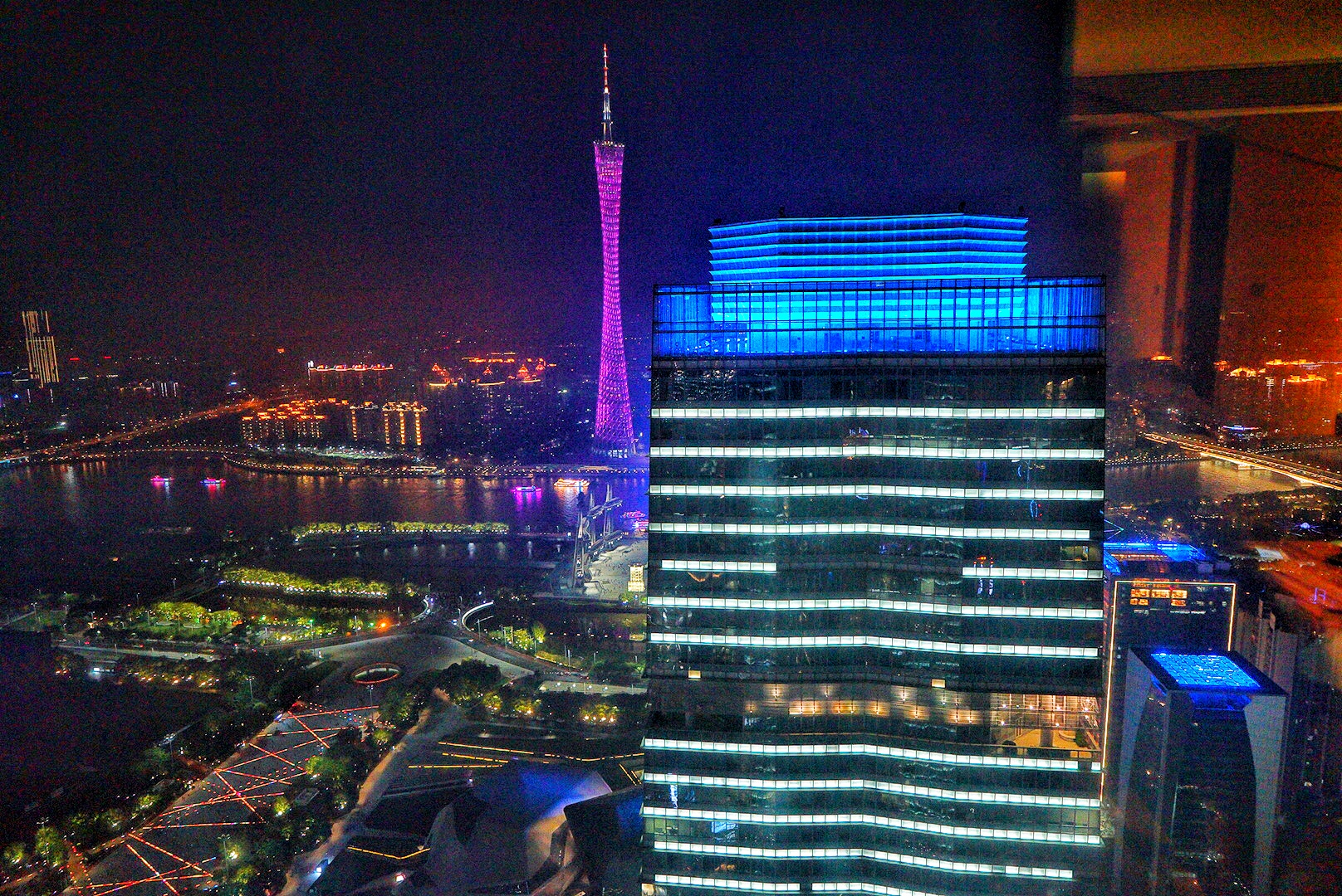 广州小蛮腰四季酒店,广州必住酒店