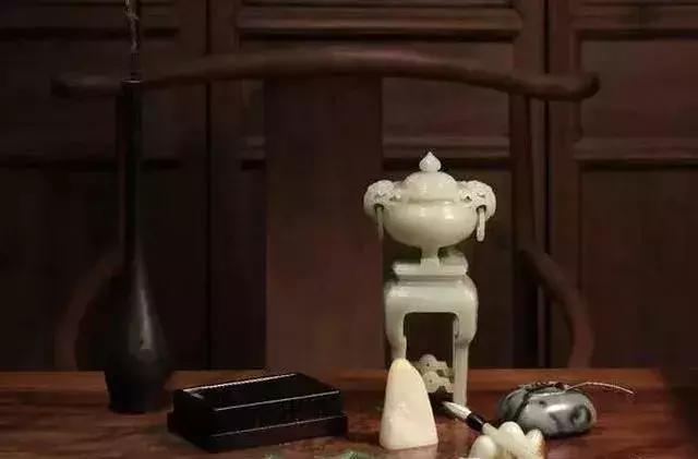 和田玉戴久了怎么保养,和田玉戴久了发黄怎么回事