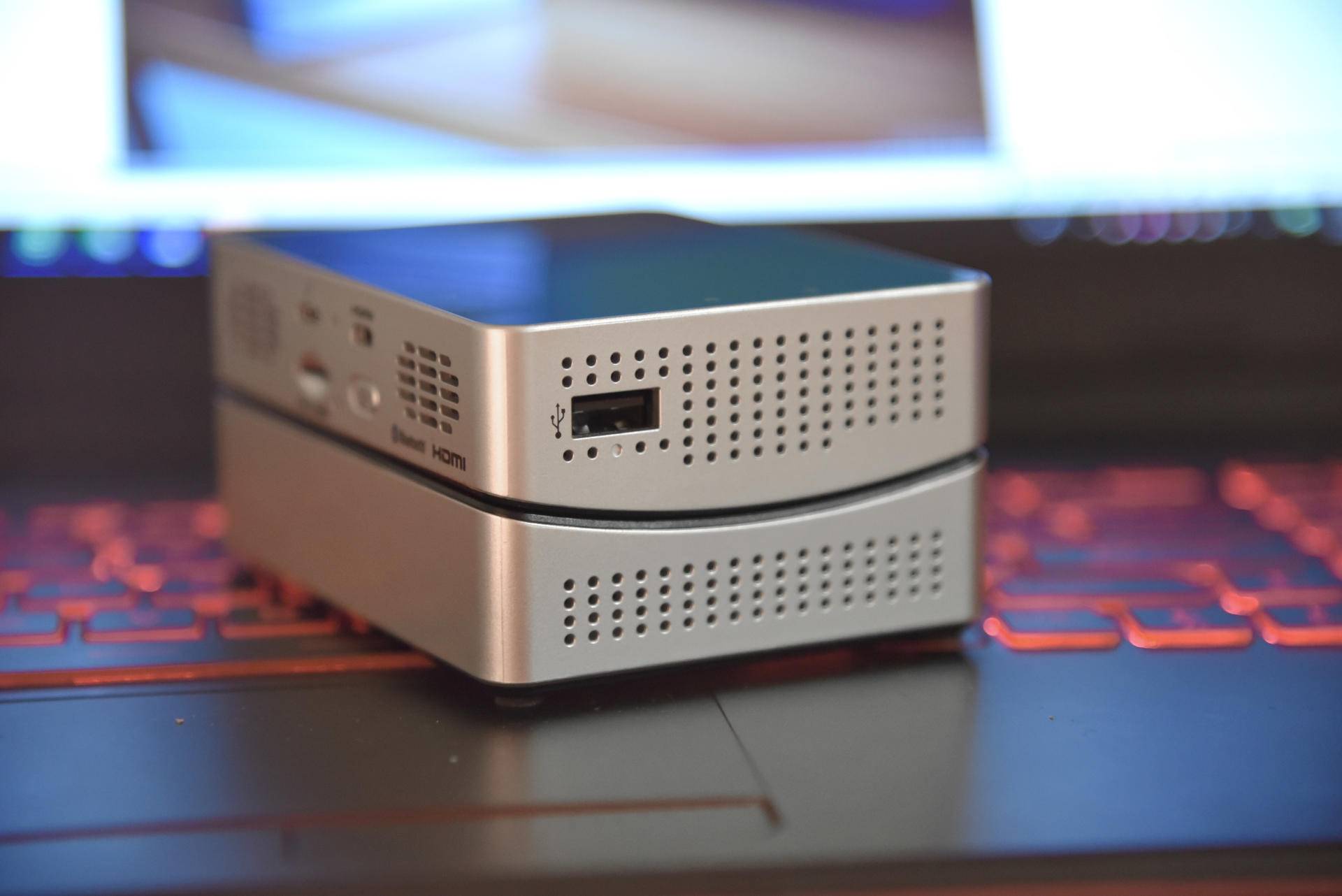 激光投影机1000流明,激光投影灯300瓦