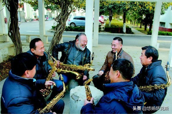 中老年人初学怎样购买萨克斯,中老年萨克斯入门基础知识