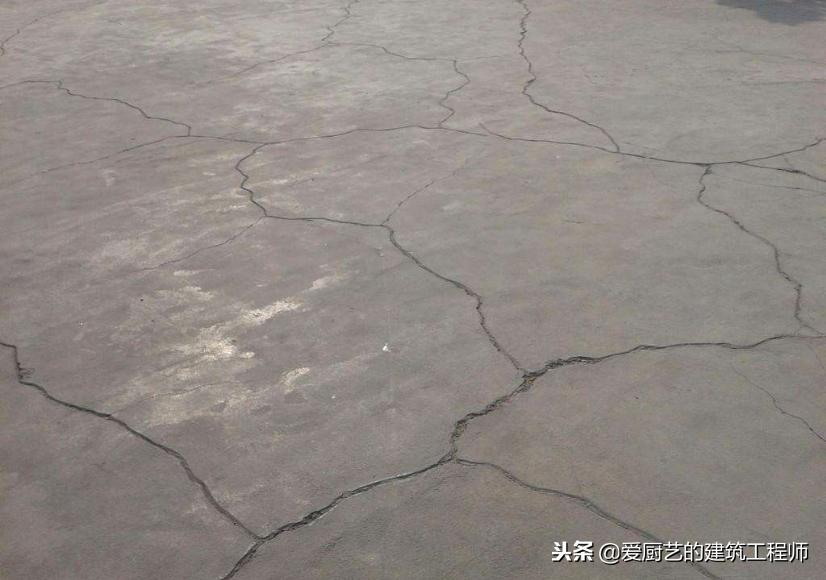 混凝土结构裂缝是怎么回事,建筑工程混凝土表面裂缝处理方法