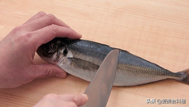 鱼去骨切法视频,剔鱼骨切鱼片技巧
