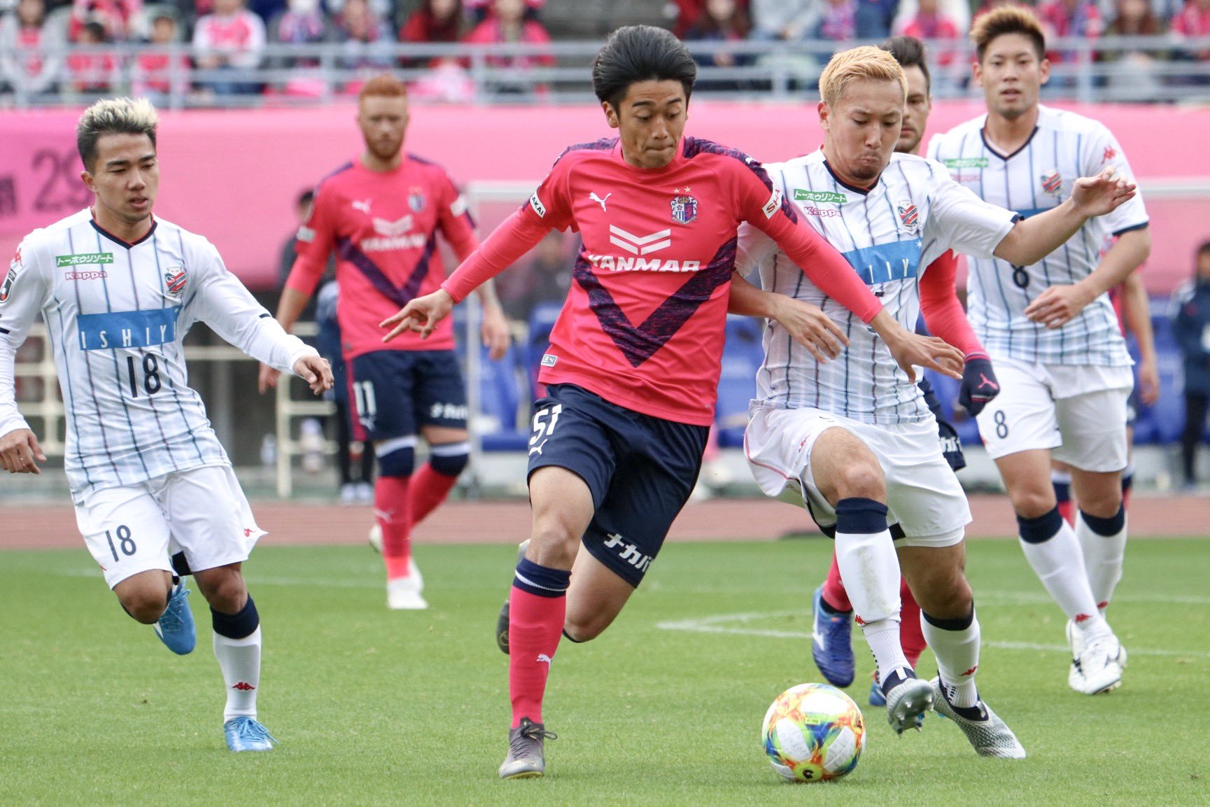 中国最顶级的青少年足球赛,日本第100届高中足球全国大赛片段