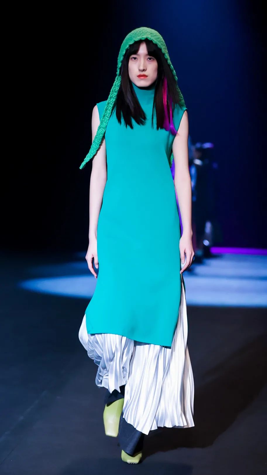 2021秋冬女装款式流行趋势,2018秋冬趋势报告巴黎时装周