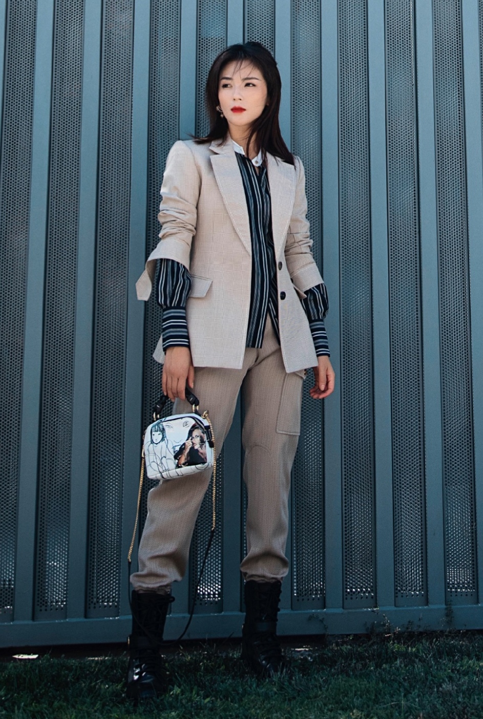 现在不流行露腿了抢着穿保命搭配,今年秋冬不露脚踝才是真时髦