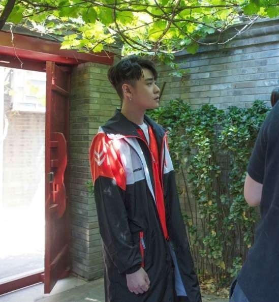 崩溃的小芝士,怎样才能嫁给张云雷看看他选女朋友标准,啥都靠抢