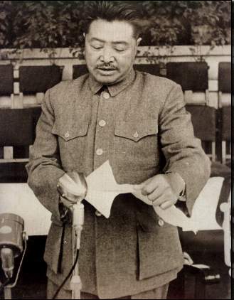 贺龙称“三大球搞不上去，我死不瞑目”，他是这样抓足球运动的