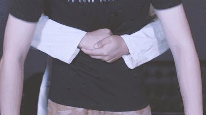 宝宝吃东西卡住了怎么处理,怎么避免宝宝吃东西被卡住