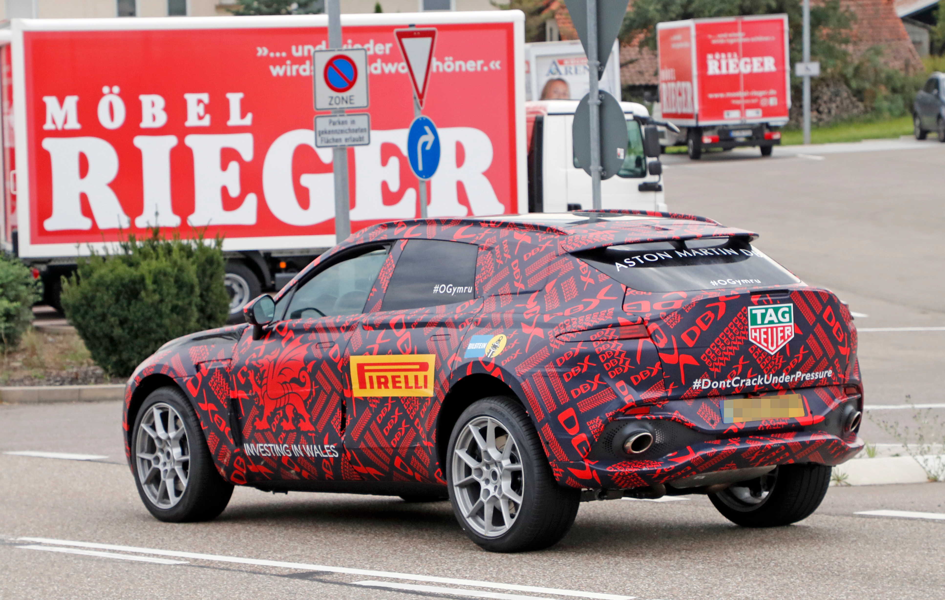 dbx卖的怎么样,dbx车身