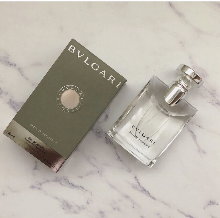 收到礼物的男生都哭了表情包,男孩收到这些礼物都感动哭了