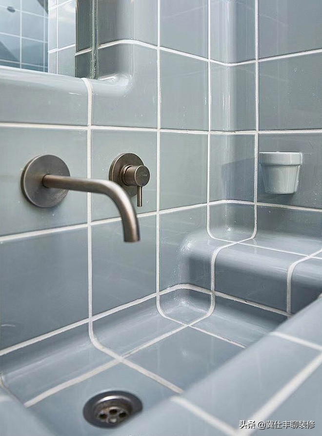 瓷砖阳角线怎样收口才好看,瓷砖阳角底部怎么收口施工视频