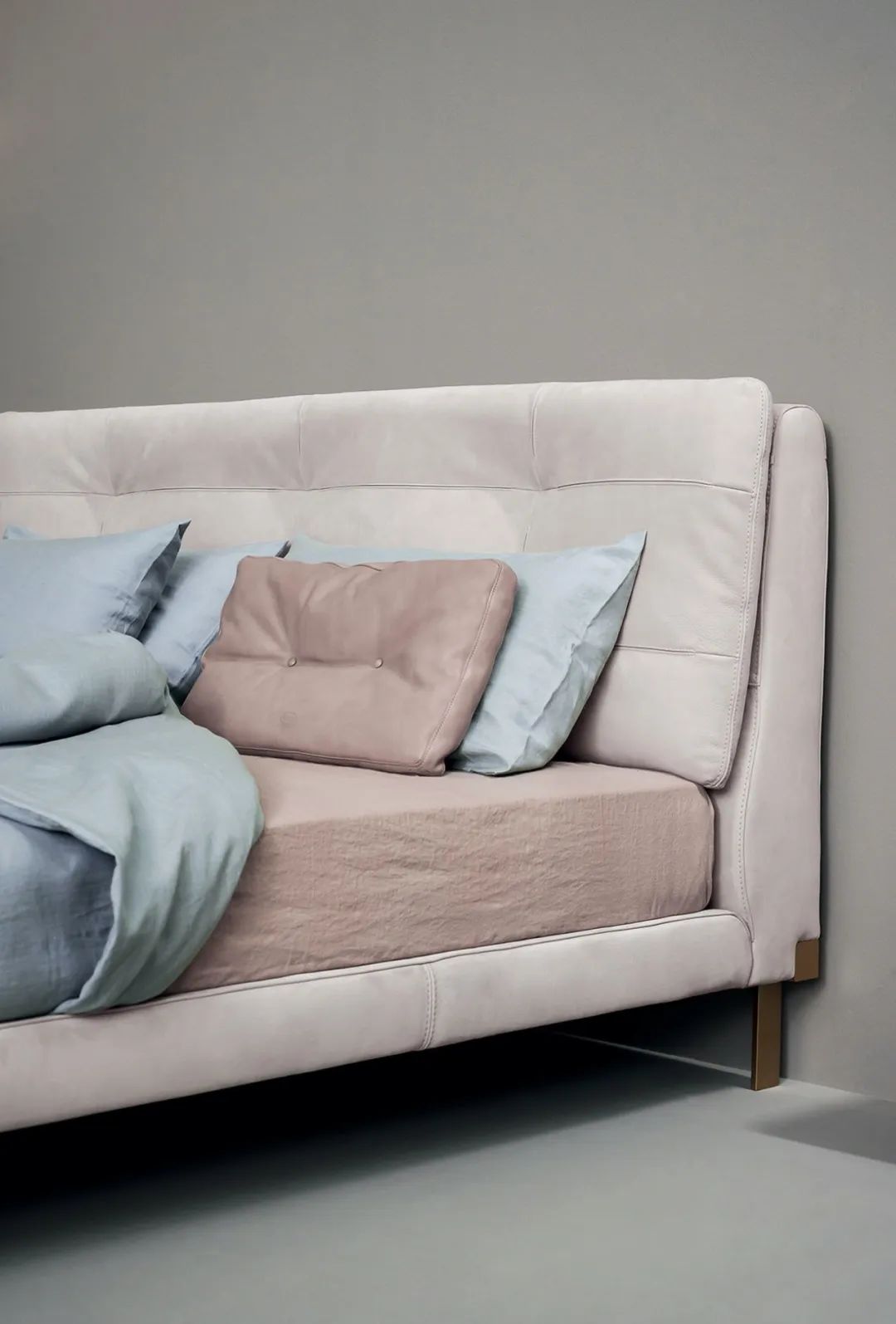 卧室床柜一体效果图,现代简约卧室家具全套