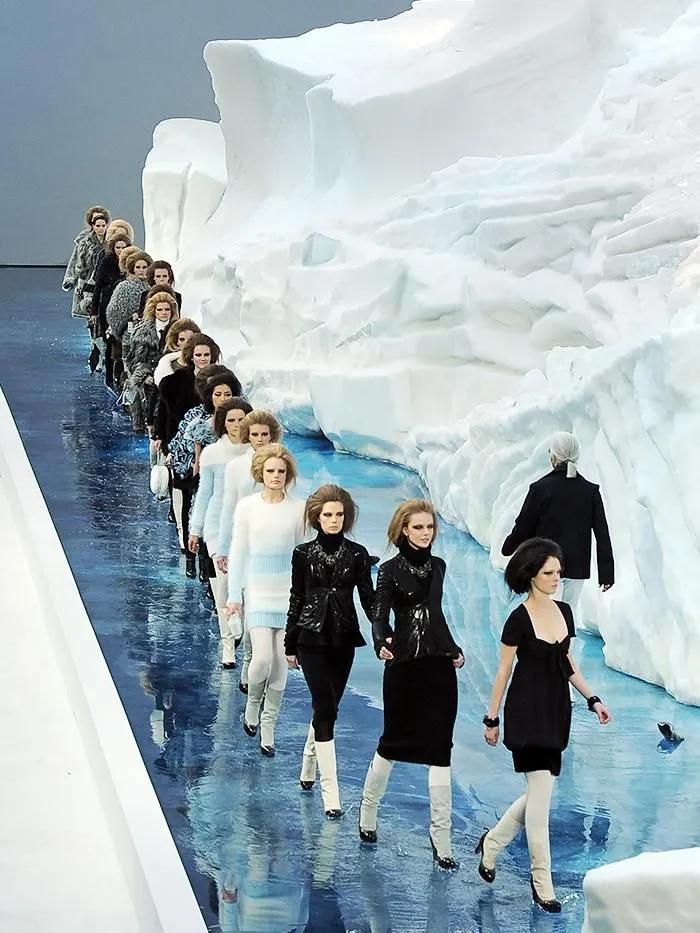 涨价奢侈品包包,香奈儿涨价前值不值得买