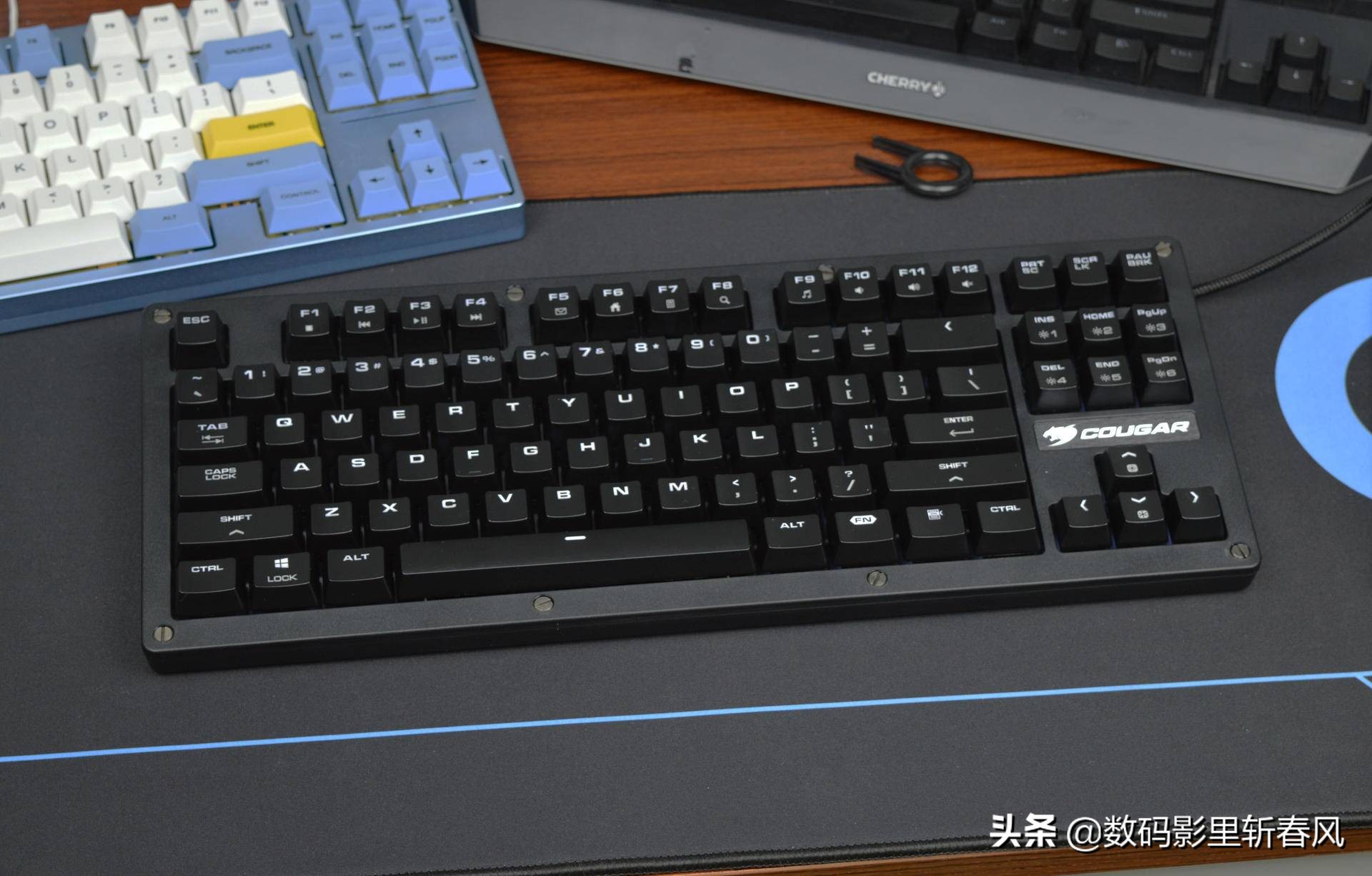 purltkl键盘樱桃青轴,磁吸防尘网推荐