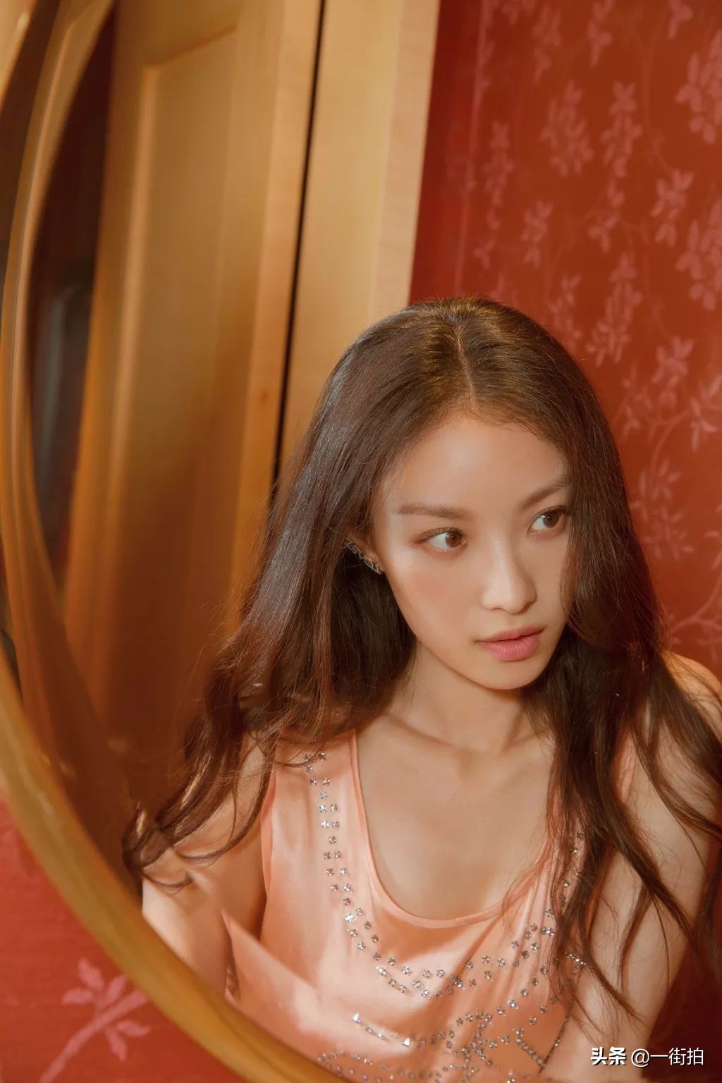 瘦脸发型2020流行发型,了解这几个发型知识效果堪比整容