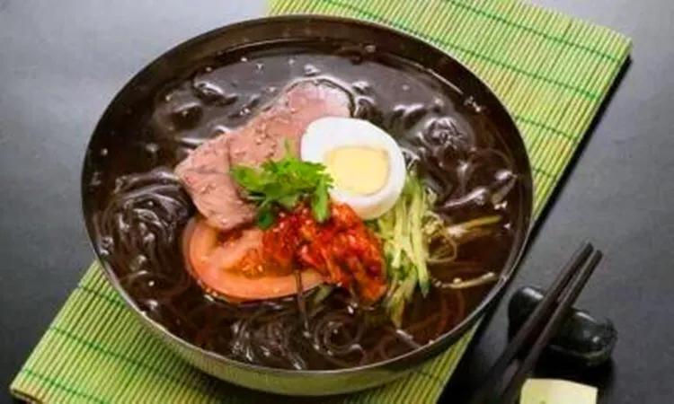 延吉旅游景点美食推荐,延吉市美食旅游攻略年糕火锅