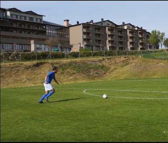 射门教学如何踢飞球,射门技巧足球教学小学生