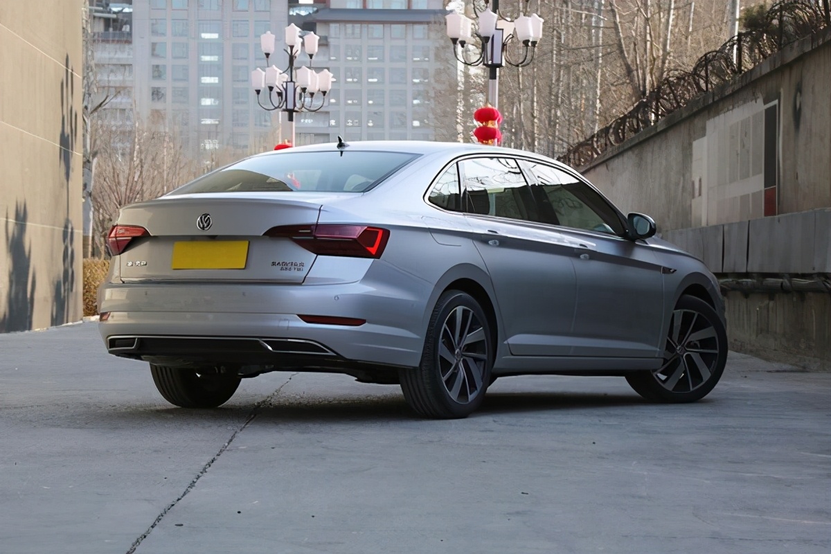 行驶十万公里的车车况良好,大众速腾用车真实感受