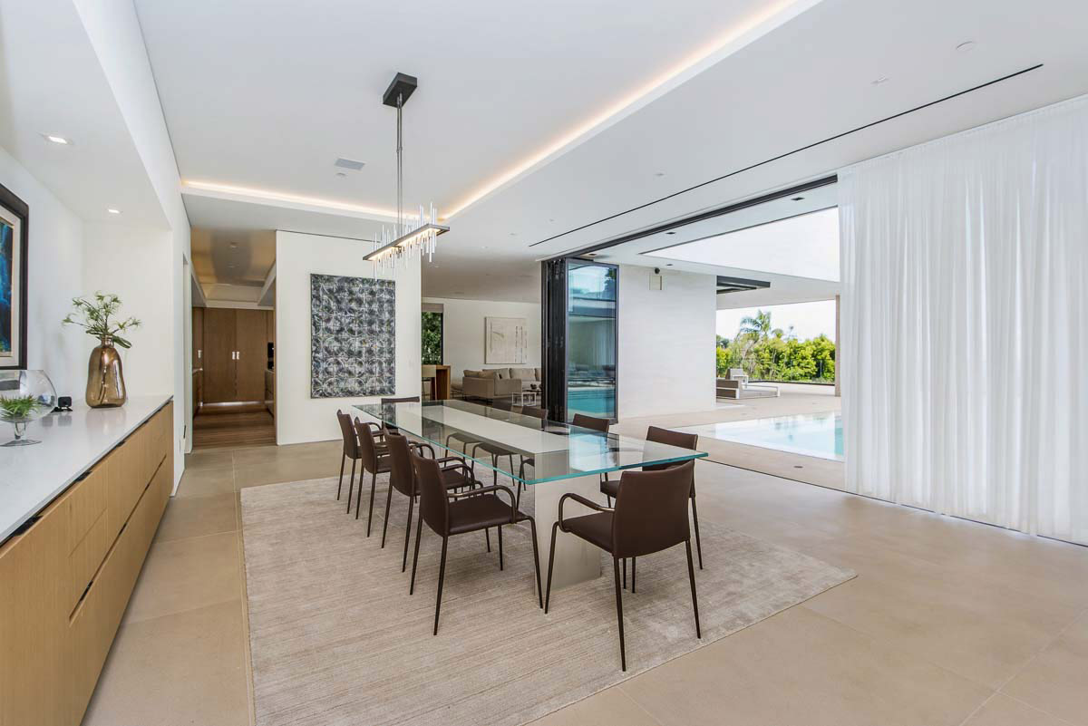 没有泳池的房子,没有泳池和花园的别墅