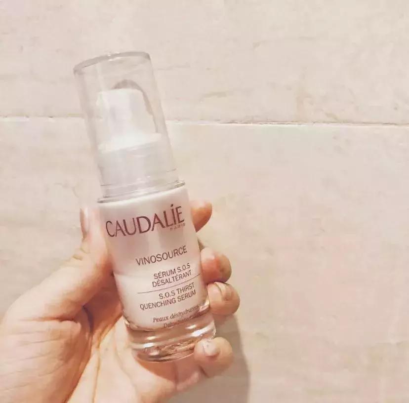 20岁抗氧化精华推荐学生,哪种精华适合三十多岁的年纪