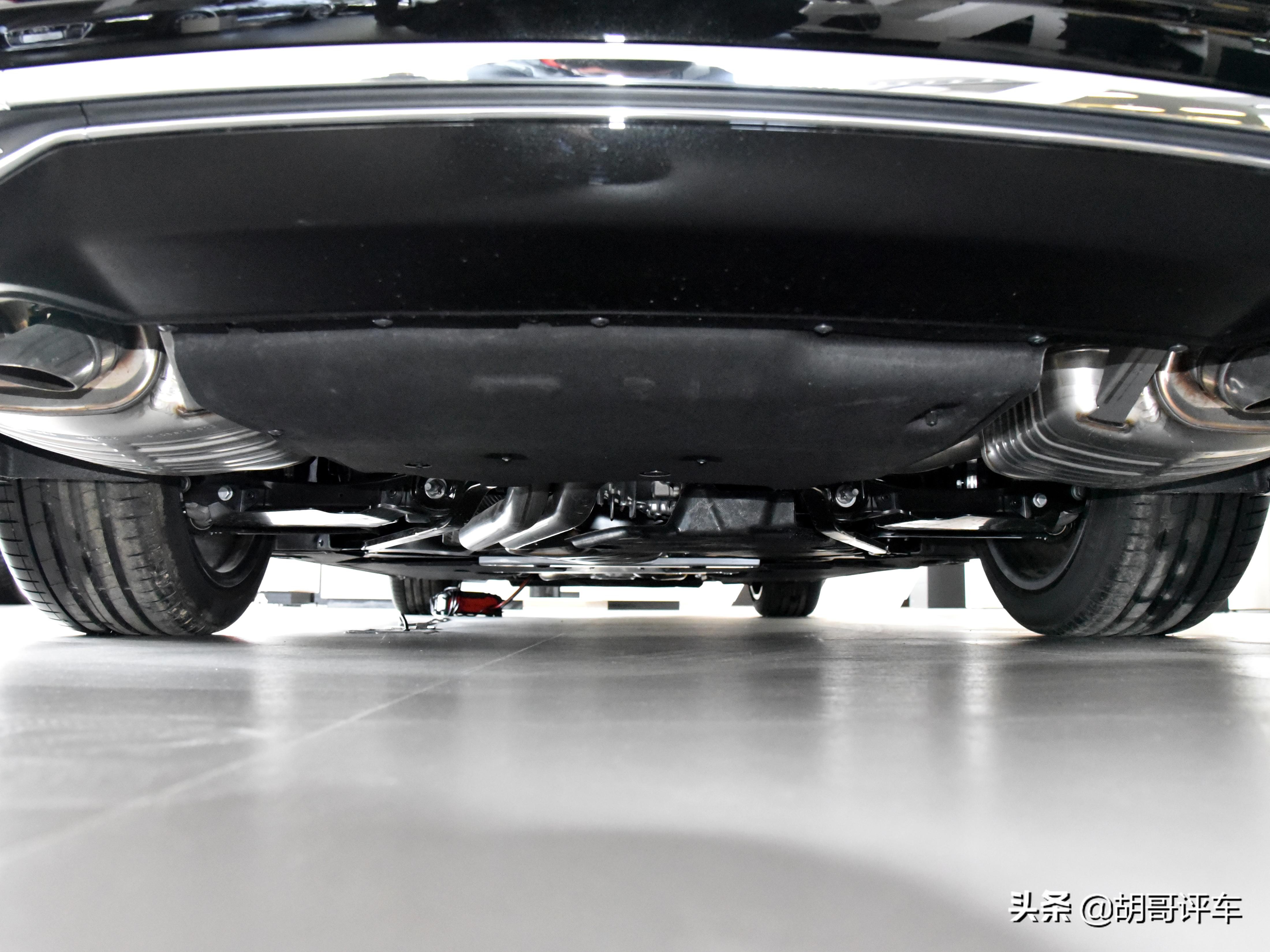 奥迪a850tfsi和55tfsi选哪个,豪华旗舰级轿车